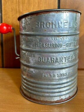 Vintage Bromwell’s Metal Flour Sifter Red Wood Knob Rustic Kitchen Decor 3 Cup